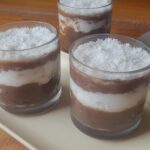 Mousse de Chocolate com cobertura de iogurte grego e coco!