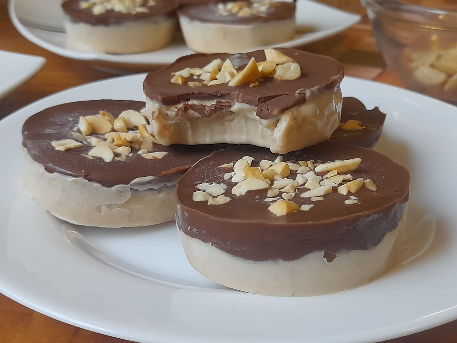 Barrinha de Iogurte Grego com Pasta de Amendoim! Receita gelada e simples de fazer